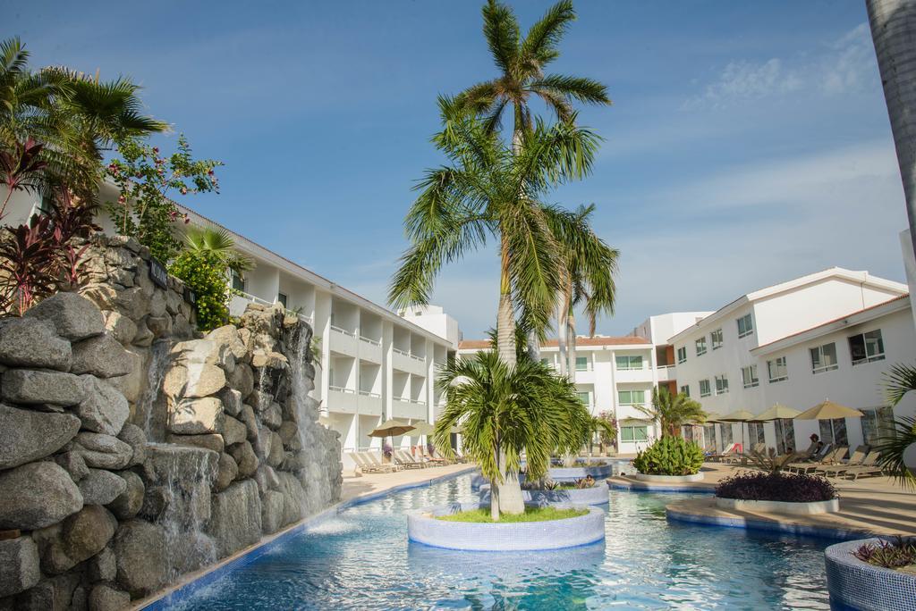 La Isla Huatulco Hotel Exterior photo